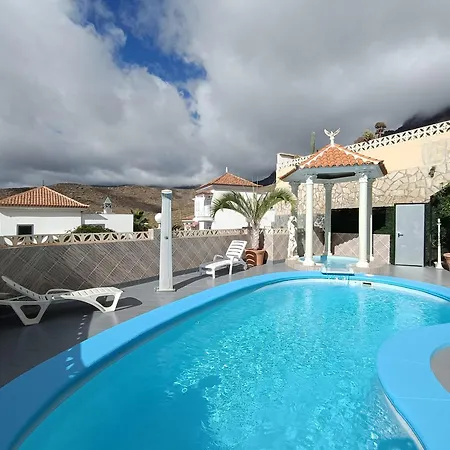 Villa Costa Adeje 别墅 *