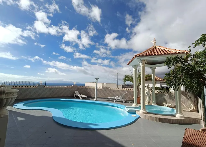 Villa Costa Adeje Вілла *